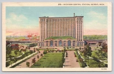 Vintage Linen Postcard Michigan Central Station Detroit 1930s UNCO