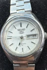 Seiko 5 Automatic Stainless Steel Silver Dial Silver Bracelet Day/Date Watch