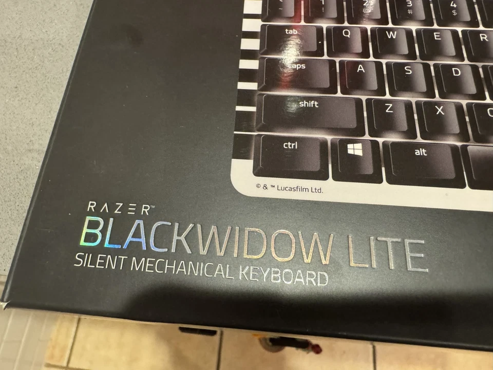 Teclado para juegos Razer Blackwidow Lite edición Stormtrooper interruptores naranjas Foto 3 de 4