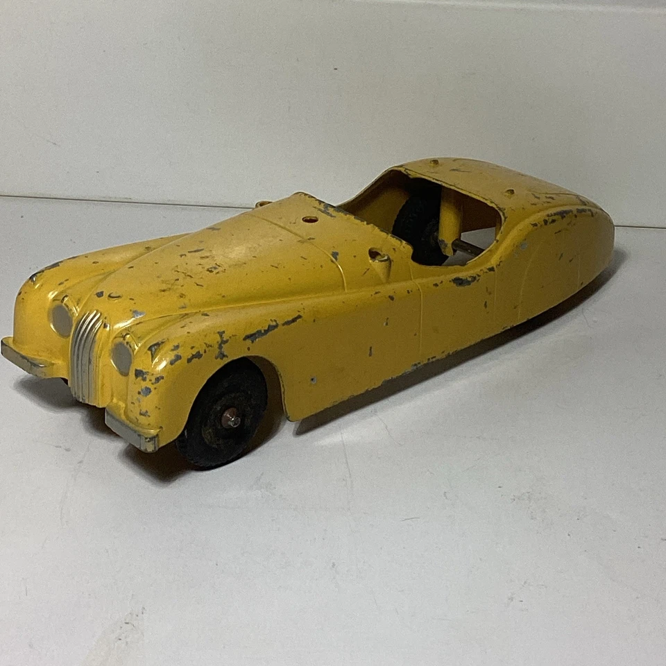 Coche de caza Hubley Kiddie juguete amarillo 7” #455 Jaguar de colección hecho en EE. UU. años 50 Foto 3 de 4