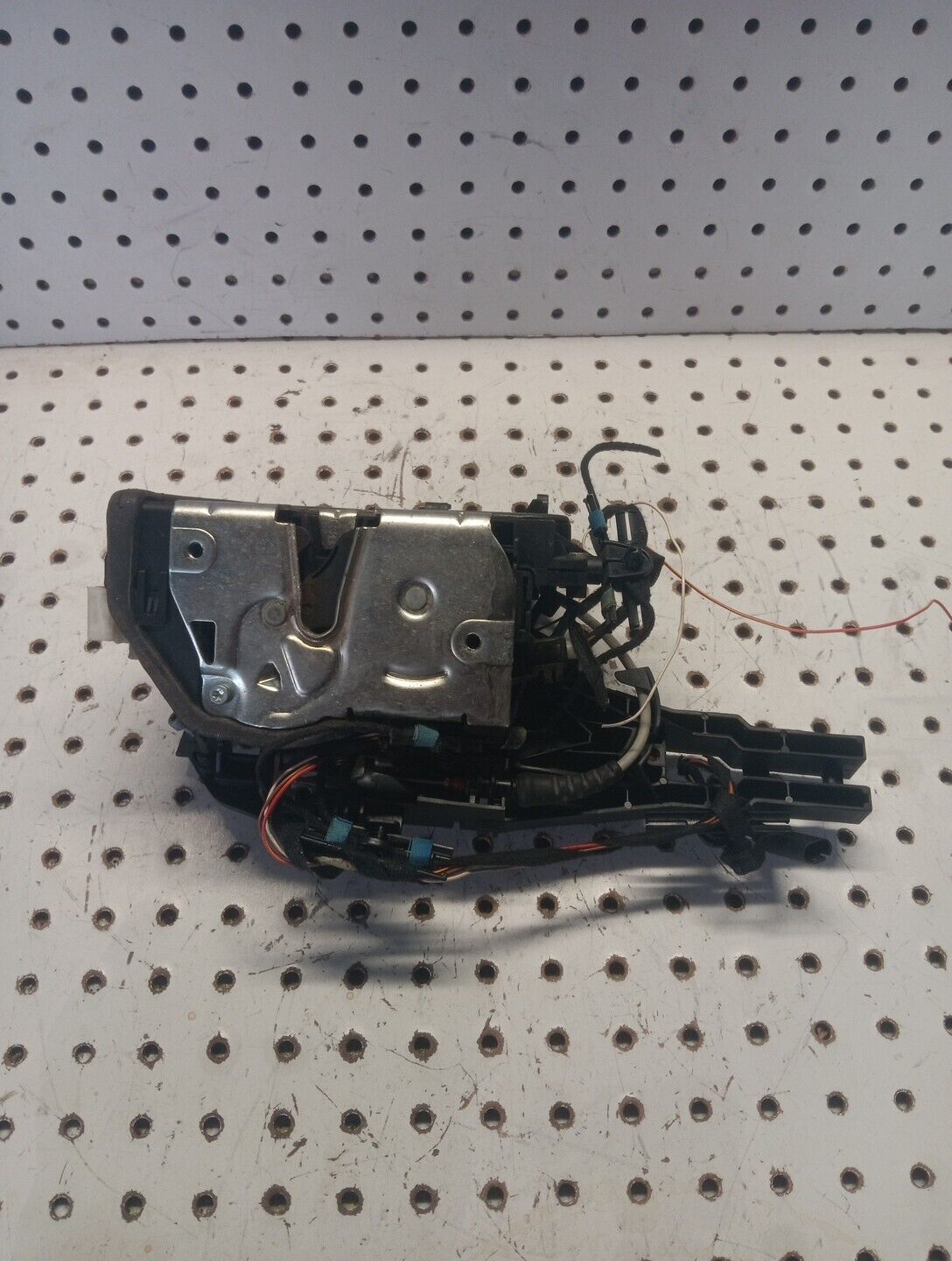 2007-2011 BMW E90 LCI 328i Left Front Door Lock Latch Actuator OEM  