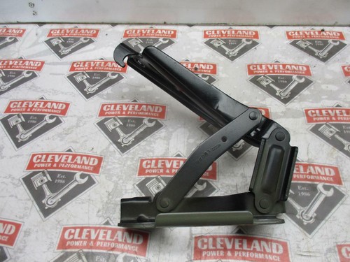 2014 Chevrolet Camaro SS Coupe OEM Hood Hinges Left and Right - Picture 4 of 5