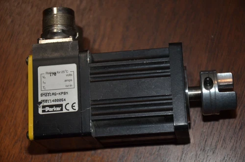 Good used Parker SM231AQ-KPSN Brushless Servo Motor,, Encoder, 170 v