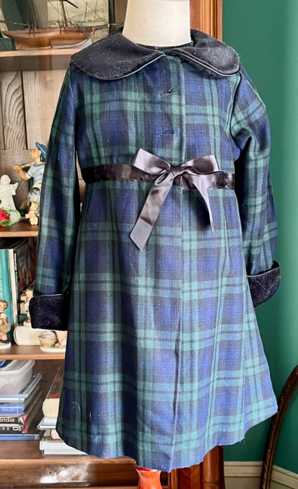 ¡3 piezas! Conjunto Estilo Columpio, Talla 4 - Vestido a Cuadros Chaqueta Boina Usado en Excelente Condición Foto 3 de 4