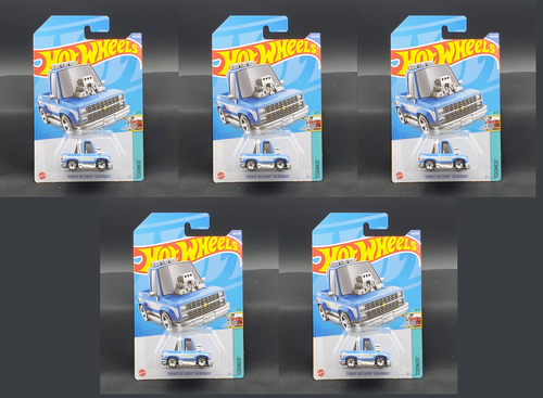 2022 Hot Wheels Tooned '83 Chevy Silverado #104 hellblau - Menge 5