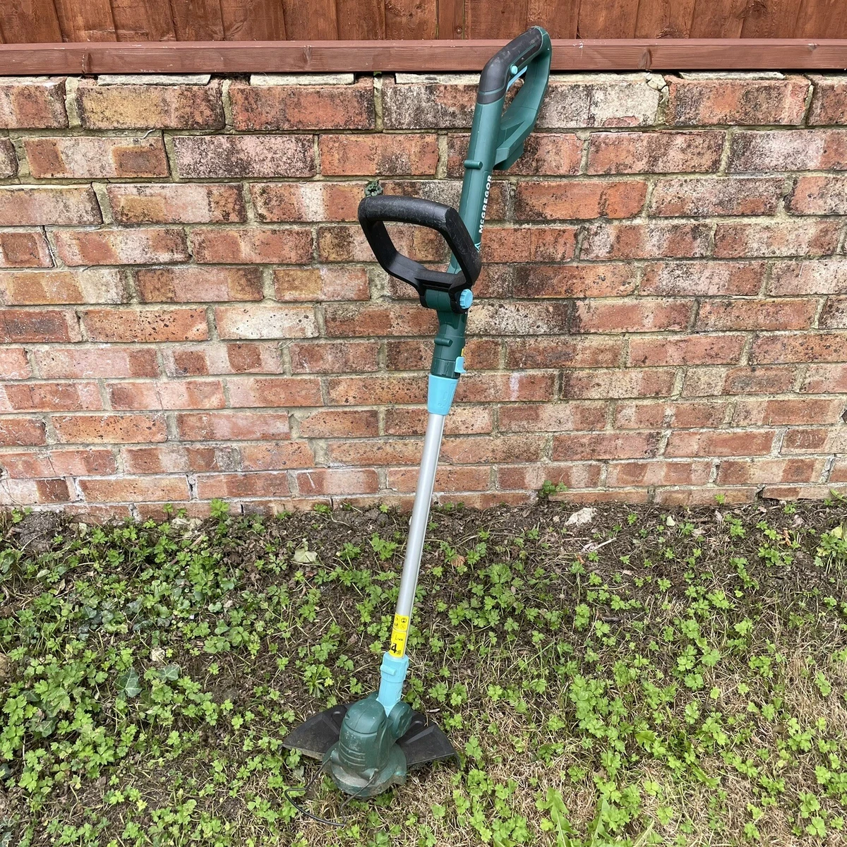 Mcgregor sale battery strimmer