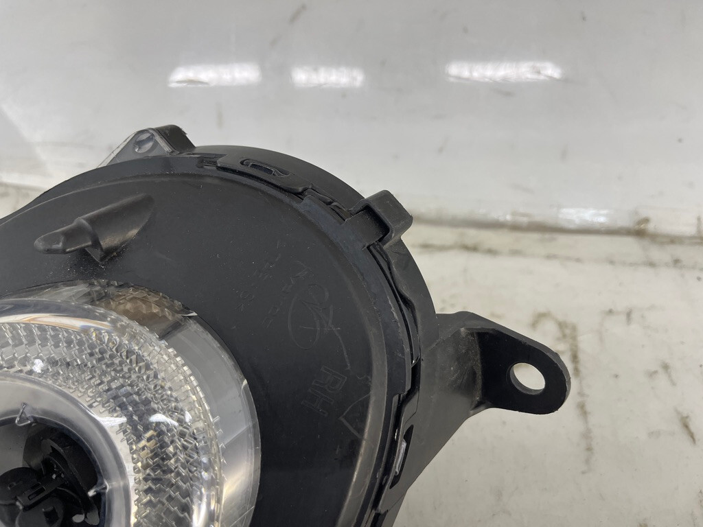 OEM | 2017-2019 Bentley Bentayga LED DRL Signal Light (Right,Passenger)