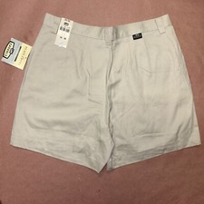 Vintage 1990  s Womens Lee Casual Shorts, Plain Front, Deadstock NWT, Size 16