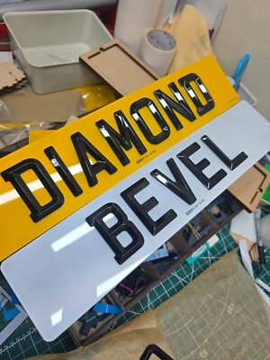 4D RETRO ABGESCHRÄGTE DIAMANT NUMMERNSCHILDER 3M TOP QUALITÄT 100% STRASSENZULASSUNG ODER SHOW