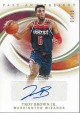 2019-20 Immaculate Past and Present Signatures Gold #47 Troy Brown Jr. Auto /10 