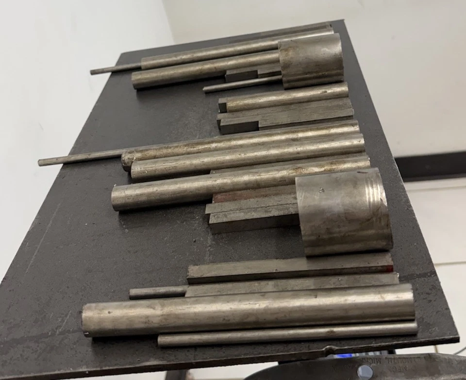 Chatarra mixta de acero inoxidable - 303/304/316/17-4PH | 17,75 libras para mecanizado Foto 2 de 4