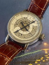Orologio scheletro meccanico Aeromatic 1912 con cinturino in pelle marrone. Fast Post
