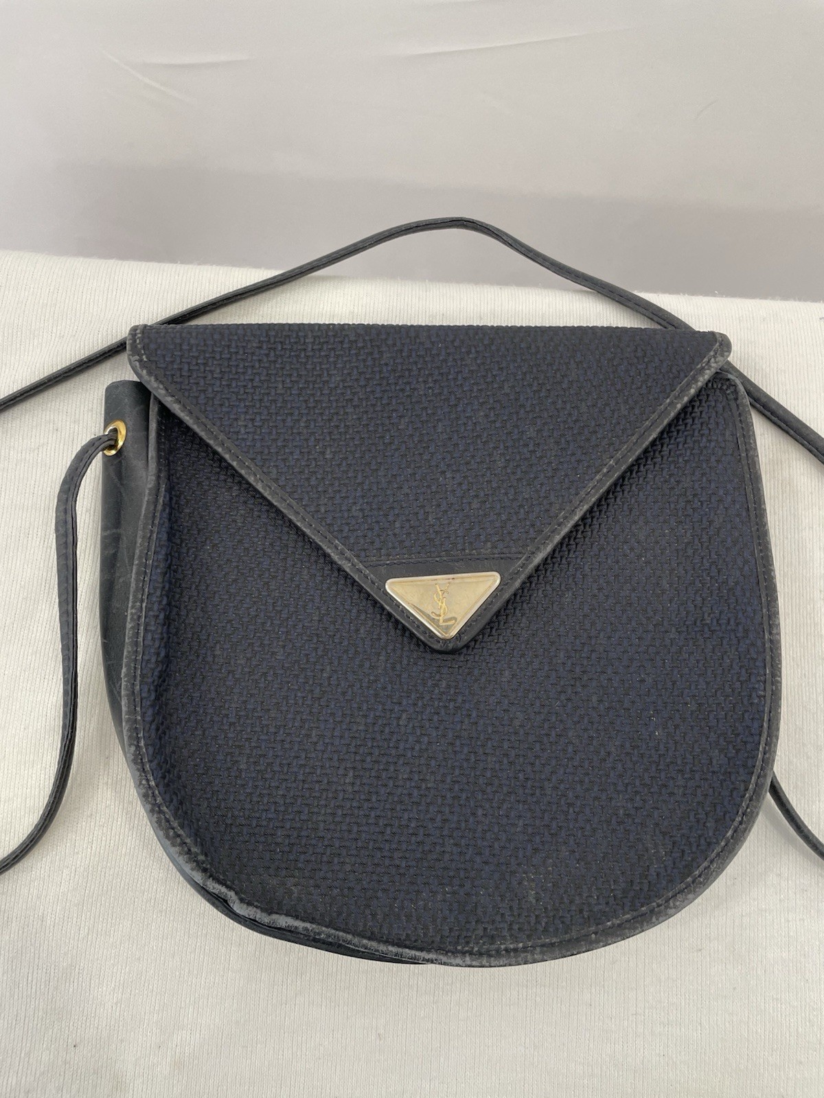 H30# Borsa a tracolla vintage YSL Yves Saint Laurent tela nera logo triangolo Francia