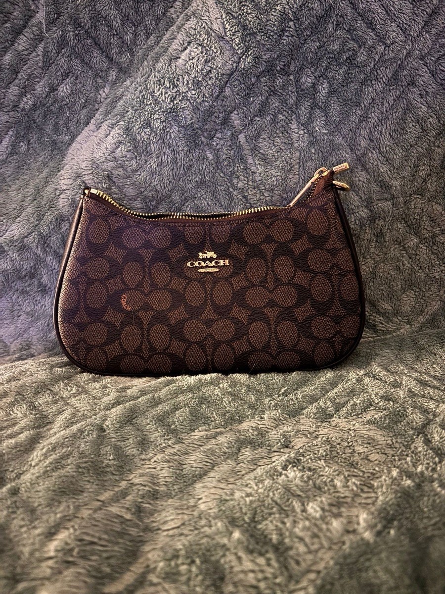 Coach Teri Women's Shoulder Bag In Signature Canvas - Chalk (CA548