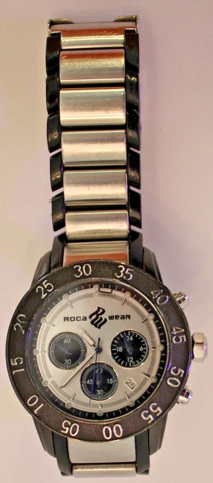 RARE Rocawear RG102040 Men's Stainless Steel Watch White, Silver New Battery - Image 2 of 4