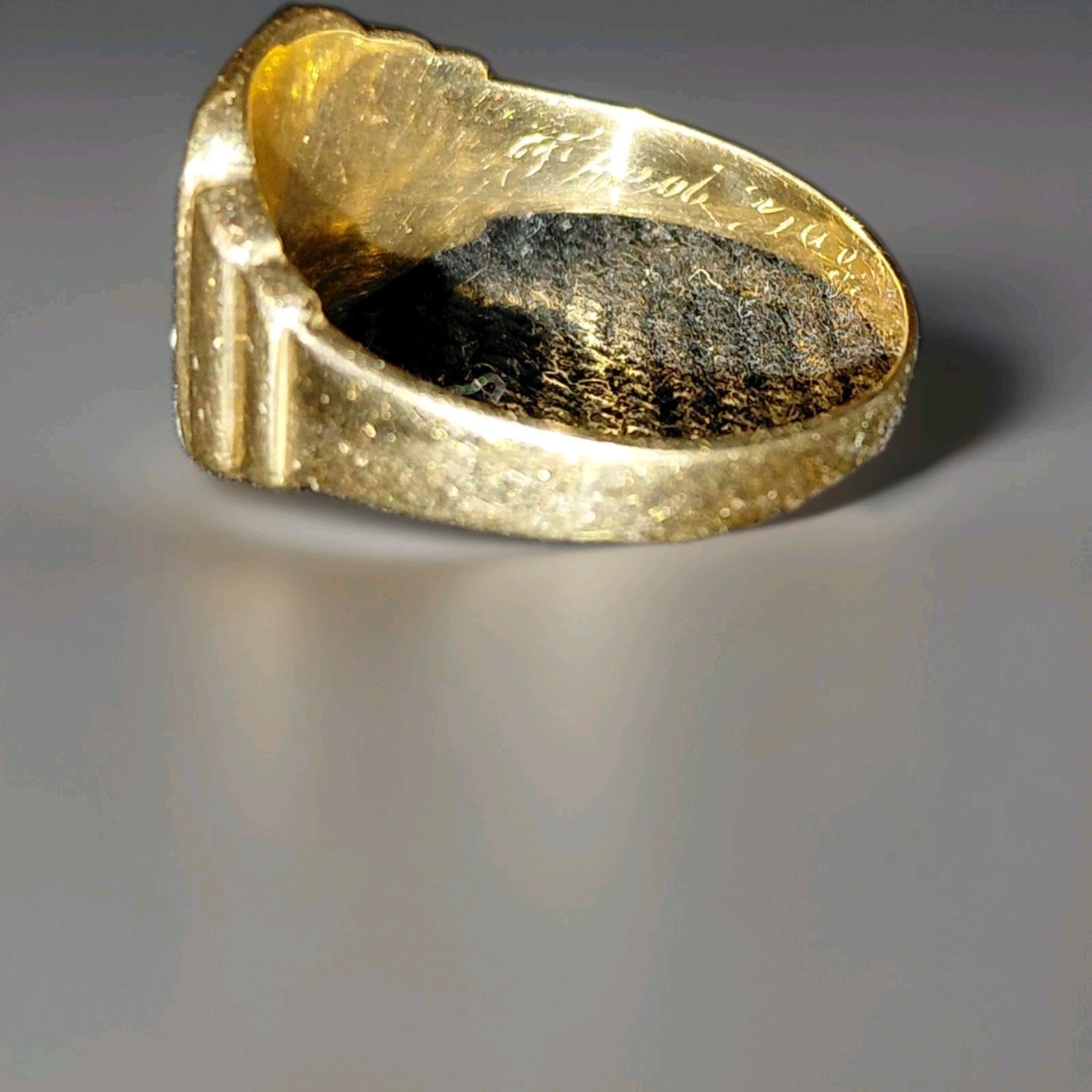 10k Solid Gold Ring. 4.64 Gram.     #2467 - image 3