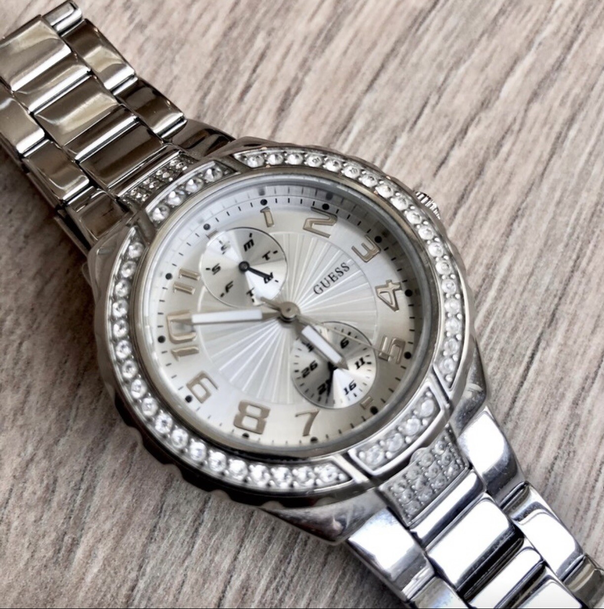 guess u17529g1