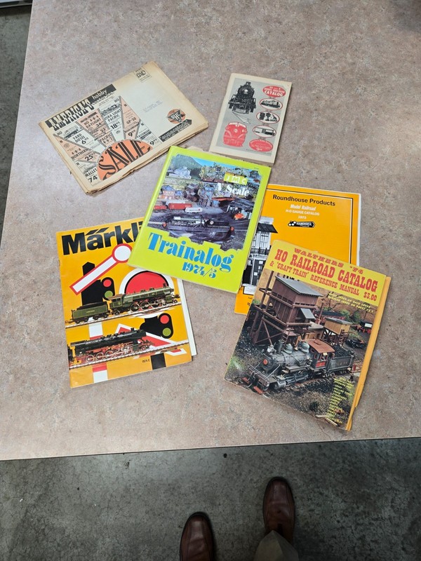 VINTAGE MODEL TRAIN CATALOGS 1970S