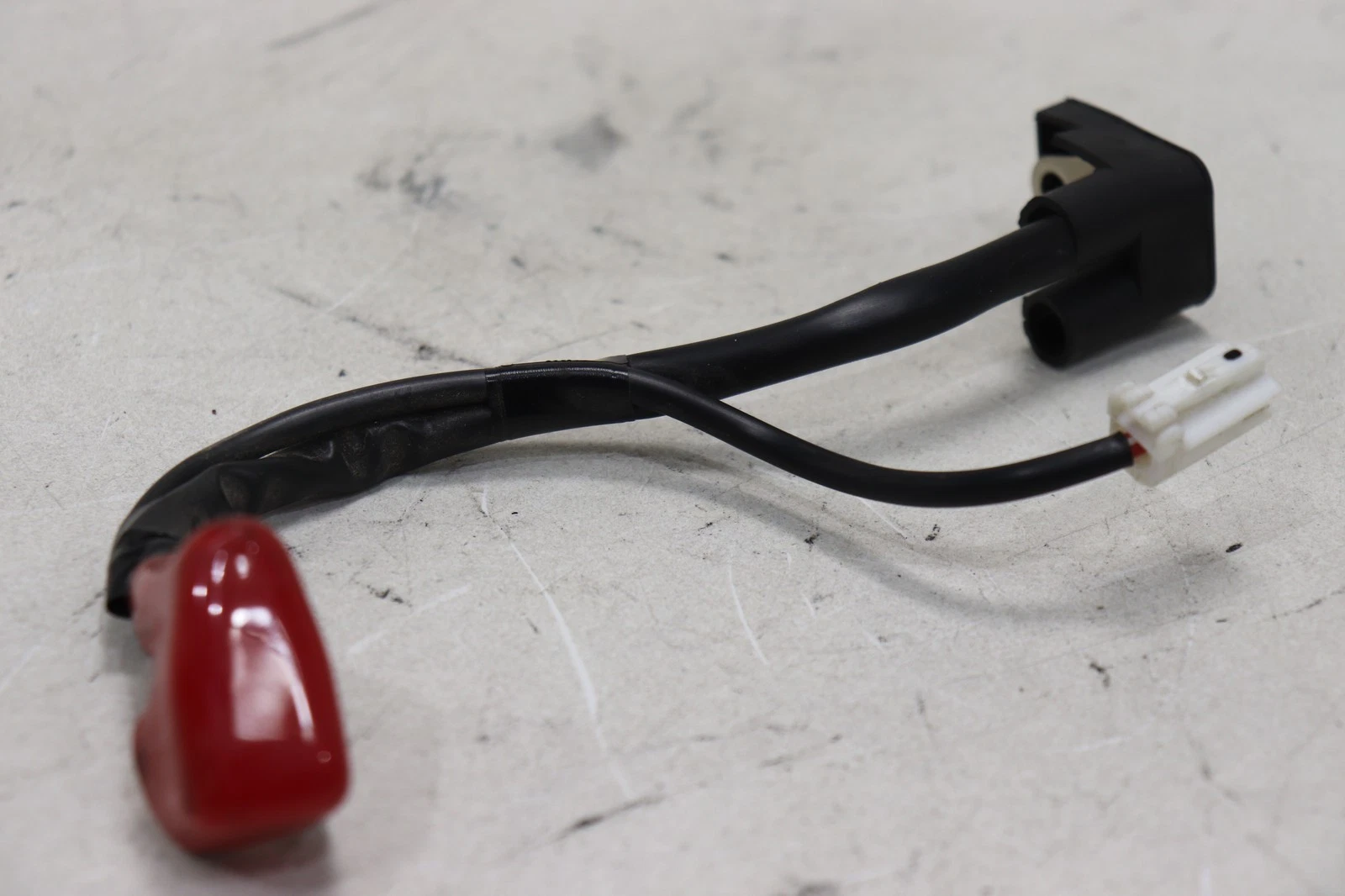 24-26 KAWASAKI NINJA ZX4R OEM POSITIVE BATTERY CABLE WIRE