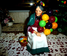 Antique Royal Doulton figurine of old Balloon Seller 1928-32 H.N. 1315