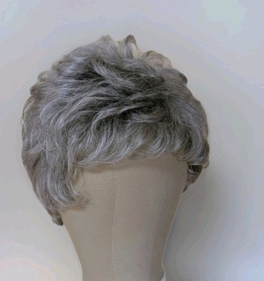 Short Wavy Pixie Wig Silver Gray Ash Blonde Layered Synthetic Avg Fashion Club