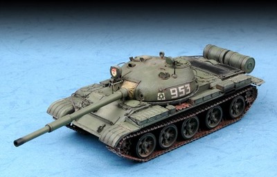 Trumpeter 07146 RUSSIAN T-62 MAIN BATTLE TANK MOD. 1962 1/72 Model Kit