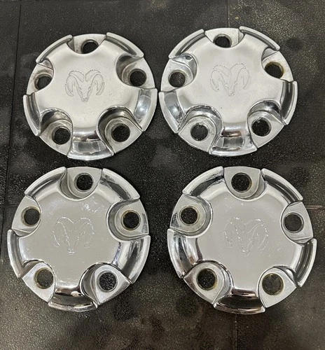 CONJUNTO DE 4 TAMPAS CENTRAIS DODGE RAM TRUCK 1500 CROMADAS 2003-2014 52106536AC