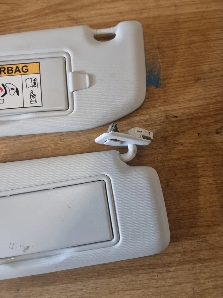 PEUGEOT 208 GT LINE 2017 FRONT LEFT & RIGHT SUN VISOR GREY - Image 4 of 4