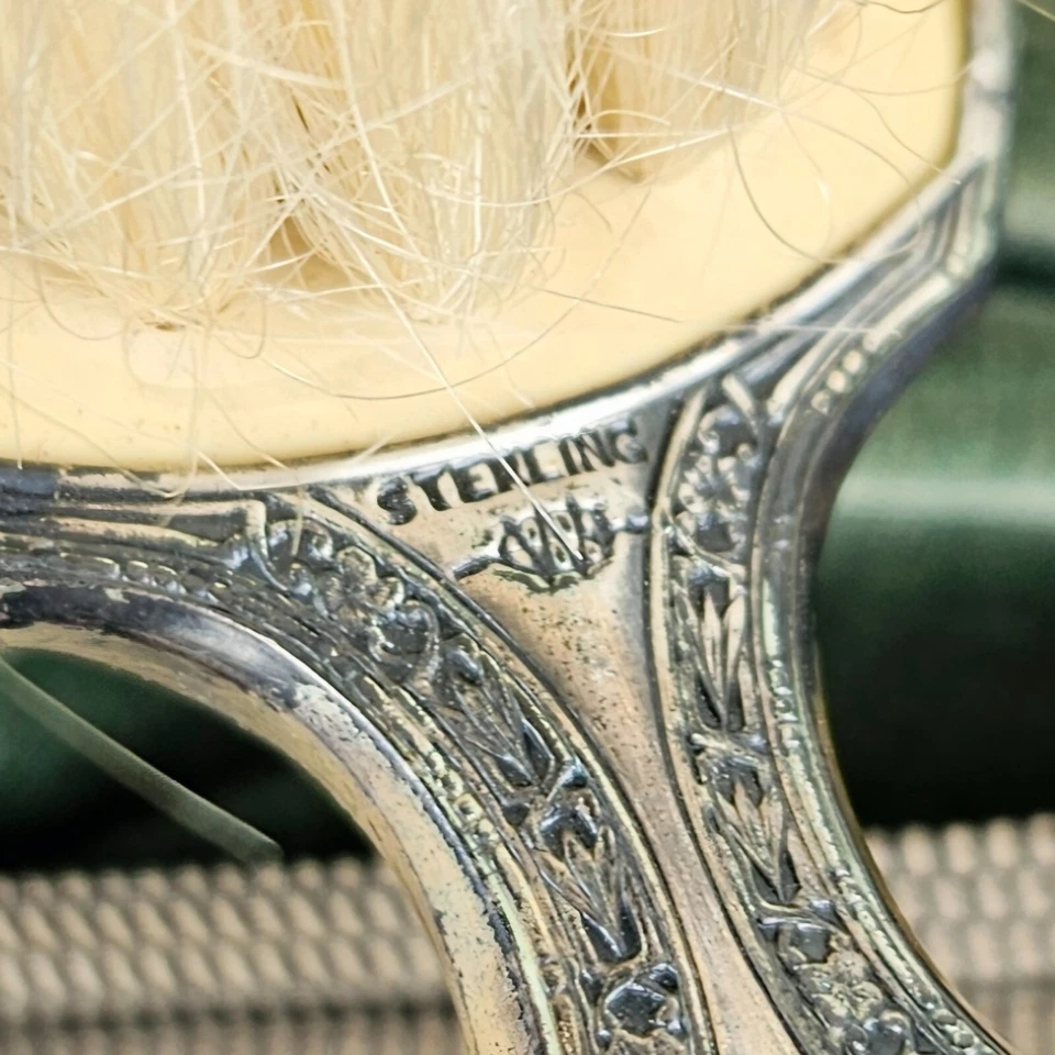 Kit de viagem antigo de prata esterlina 925 pente e pincel de bigode e caixa original - Imagem 4 de 4