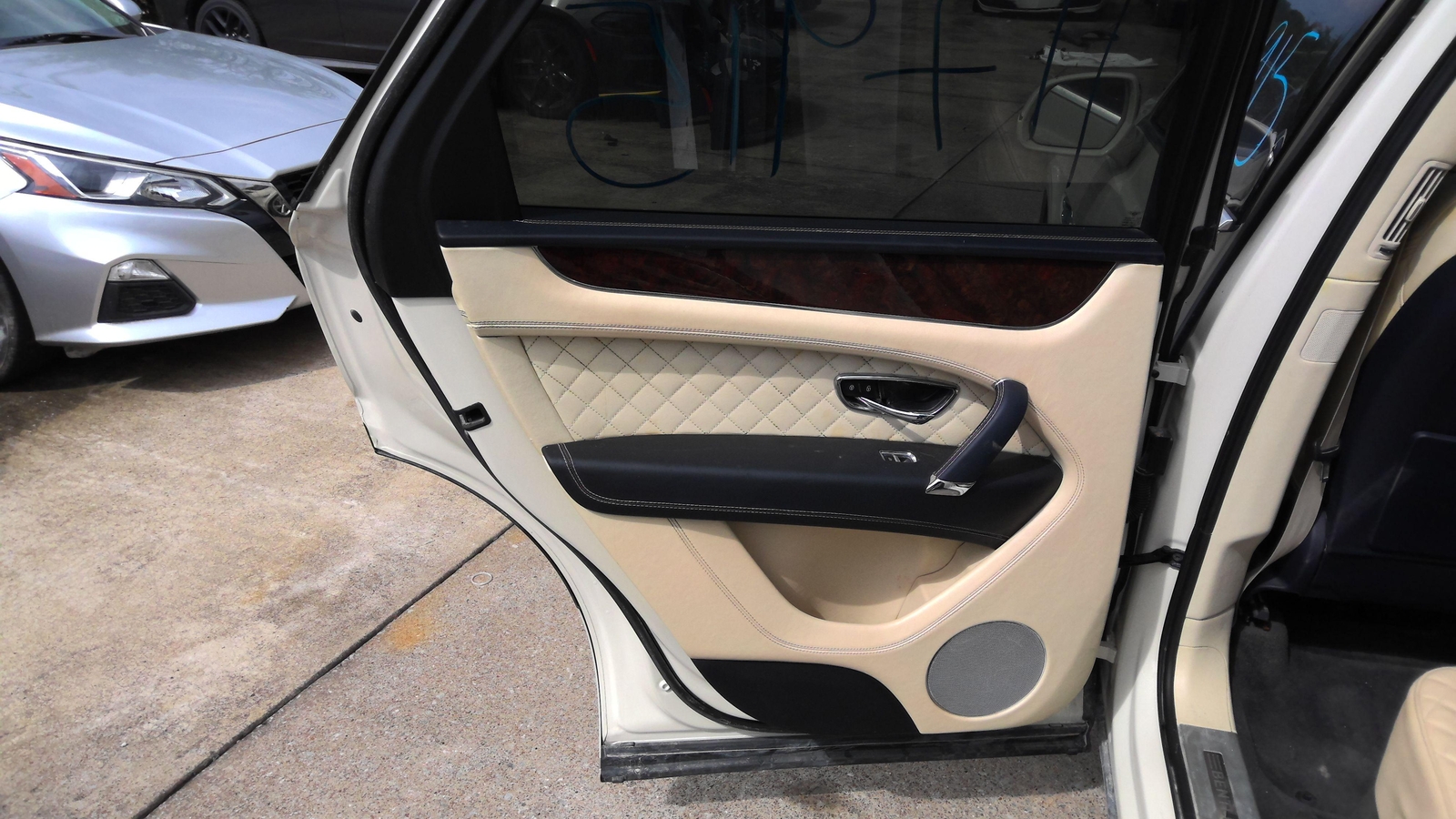 Front Door Trim Panel BENTLEY Right 18