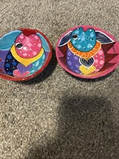 2 Ixtapa Mexican Folk Art Pottery 3 Footed Salsa Bowls  Hand Painted  EUC