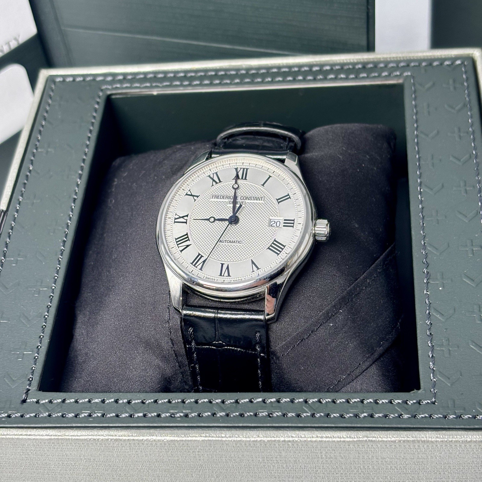 Frederique Constant Classics Automatic Steel Leat… - image 8