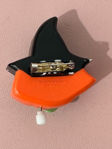Vintage Hallmark Lapel Pin Halloween Wind-Up WORKS Witch Moving Eyes - Picture 3 of 12