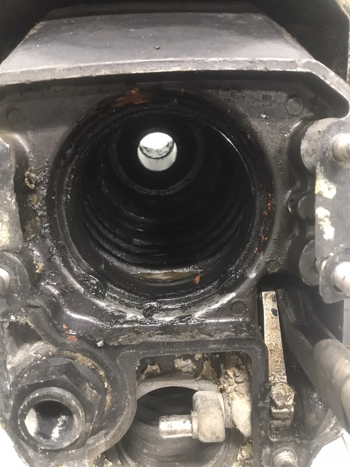 OMC Cobra out drive outdrive mount gimbal housing NO SALT - Image 2 of 4