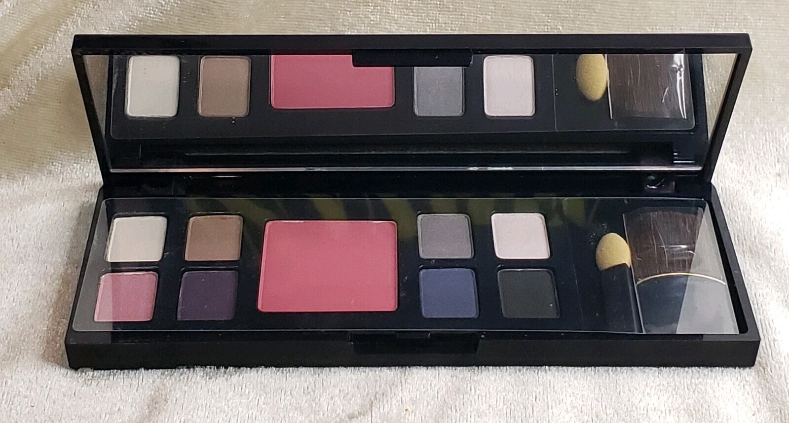 ESTEE LAUDER Pure Color Palette 8 EyeShadow 1 Blush Exotic Pink
