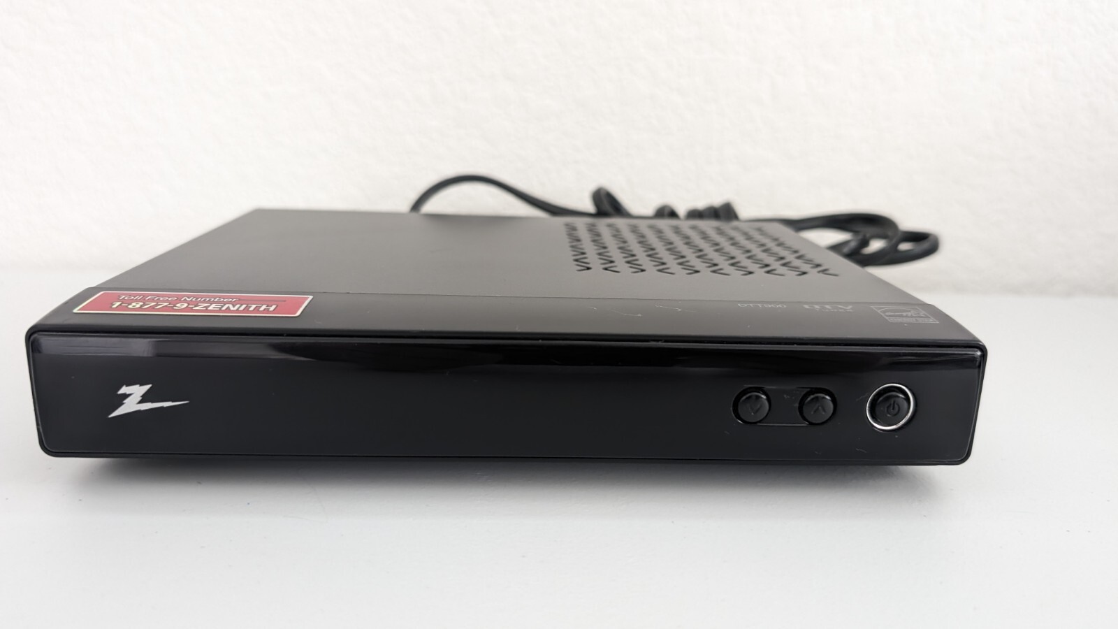 Zenith Digital to Analog TV Tuner Converter Box, DTT900 No Remote