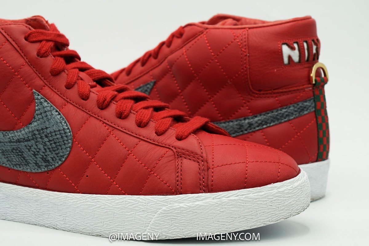 NIKE BLAZER SB USED SIZE 11 SUPREME VARSITY RED GRAPHITE NIKE BLAZER SB USED SIZE 11 SUPREME VARSITY RED GRAPHITE