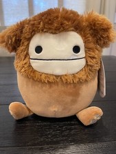 NWT Squishmallow 7.5 Benny the Bigfoot Sparkly Gold Tinsel Hair Brown 7-8