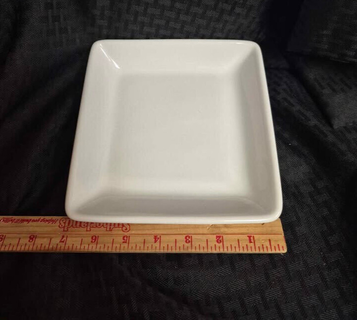 2 - Pampered Chef Simple Additions Plates - White