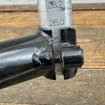 Tige filetée 6 mm x 1 mètre en acier zingué. Lot de 10 - 33