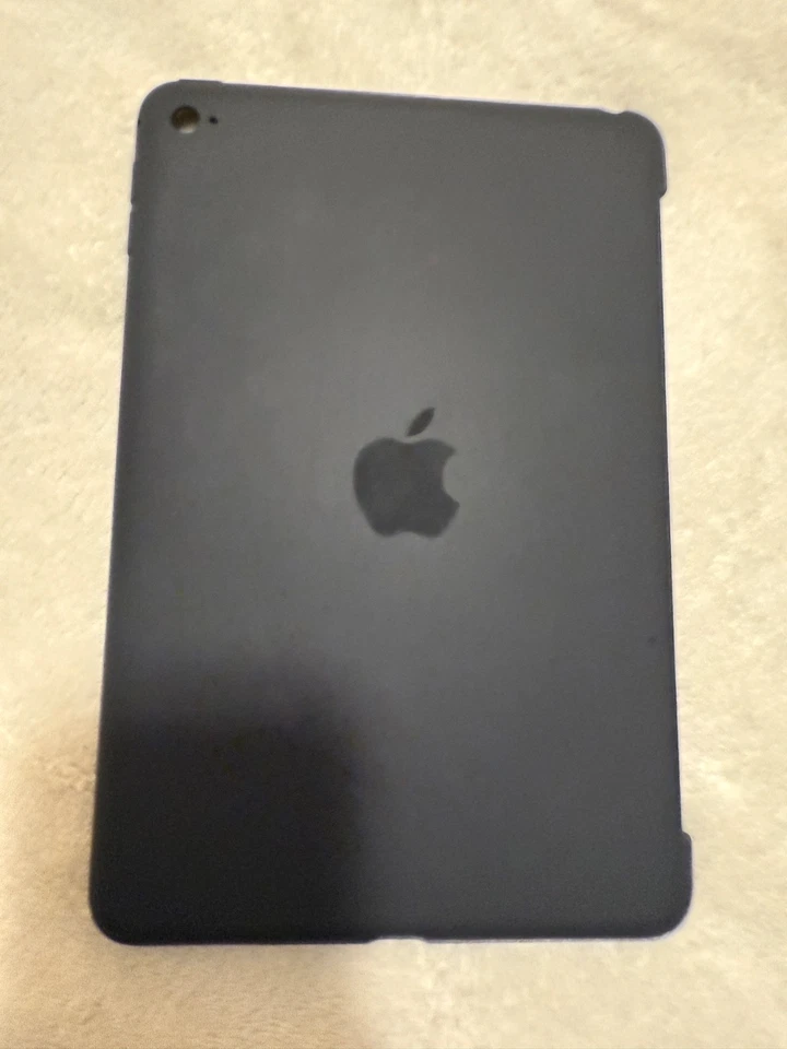 Apple iPad (4th Generation) A1458 64 GB, Wi-Fi, 9.7 in - Black - Image 3 of 4