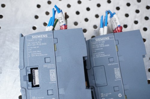 SIMATIC S7-1200,CPU 1214C 6ES7214-1BG40-0XB0 SM 1223 DC/RLY 1PL32 1PH32 - Picture 6 of 6
