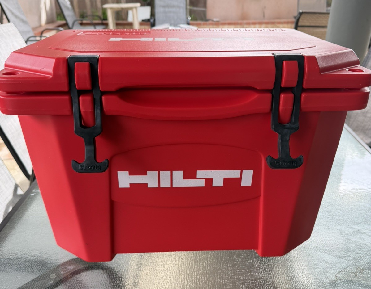 Grizzly Cooler 20Qt (red) limited edition | eBay
