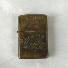 Accendino a olio Zippo Vietnam vintage usato