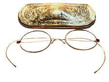 1/8 14K GOLD FILLED GLASSES  BEAUTIFULLY ENGRAVED 1920 STERLING EYEGLASS CASE 
