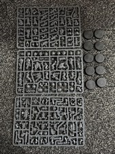 Warhammer 40k Chaos Space Marines Legionaries with Bases New on Frame