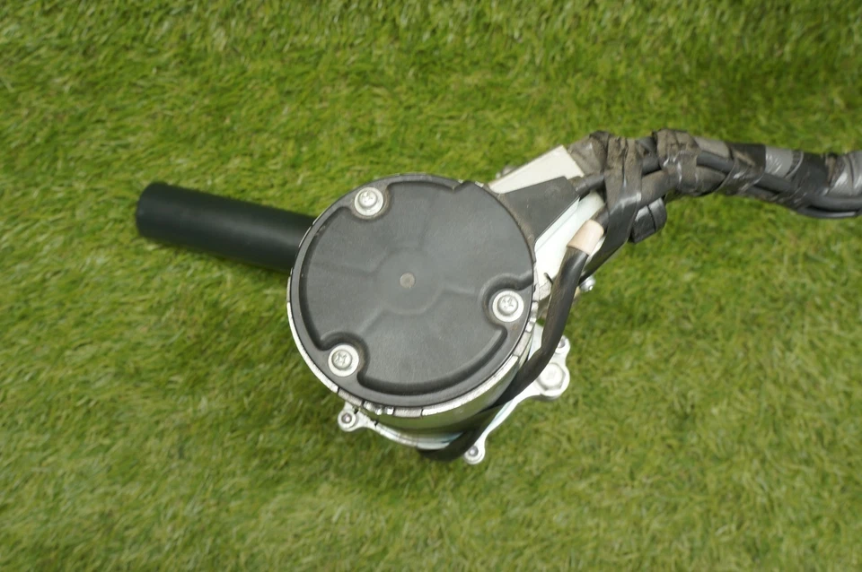 06-12 Toyota Rav4 Electric Power Steering Column Pump Assist Motor Assembly - Image 3 of 4