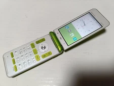 KYOCERA GRATINA KYF37 Green Android Flip Phone Unlocked SIM Free FROM JAPAN