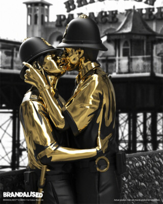 Mighty jaxx Kissing Coppers Gold Rush Edition Limited Fashion Art