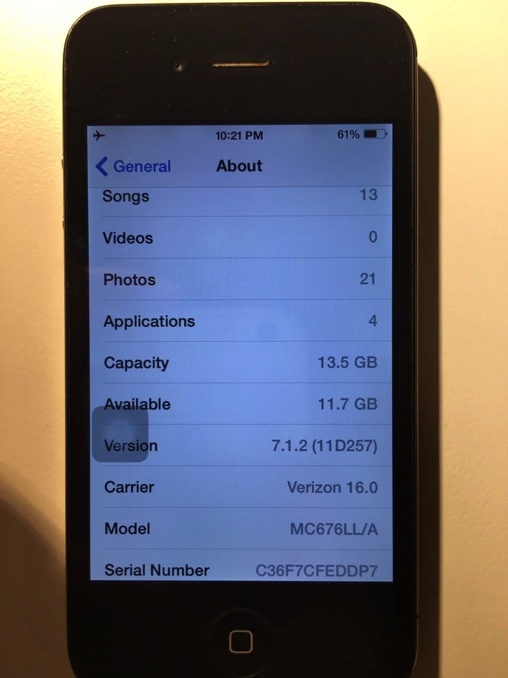 Apple iPhone 4 - 16GB - Black (Verizon) A1349 (CDMA) - Image 2 of 4